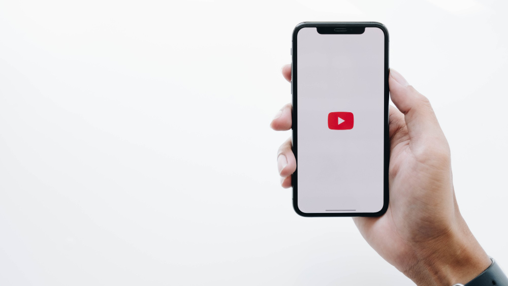 Cum să faci bani pe YouTube