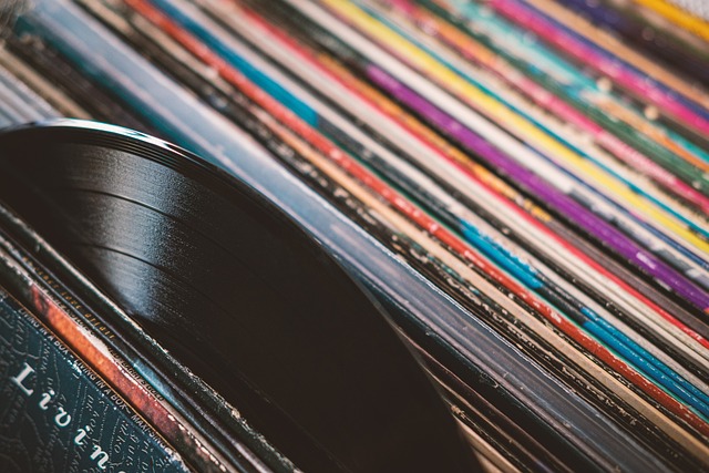 De ce merită să asculți viniluri